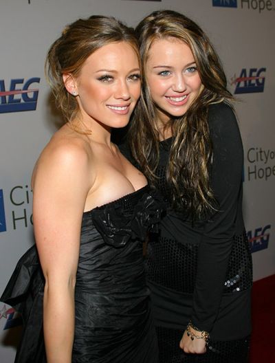 miley_and_hilary.jpg